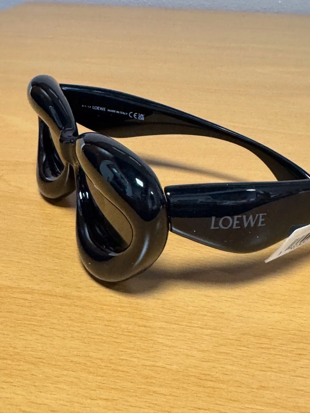 Loewe Women Glossy Black Sculptural Cat-Eye Sunglasses 55mm  NWT